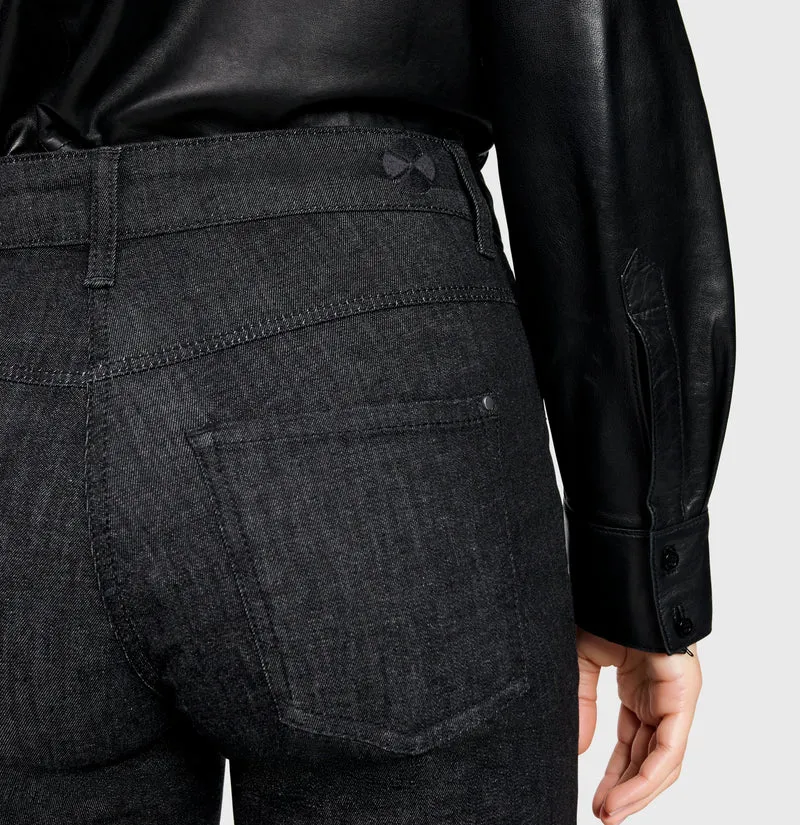DREAM cropped auth.