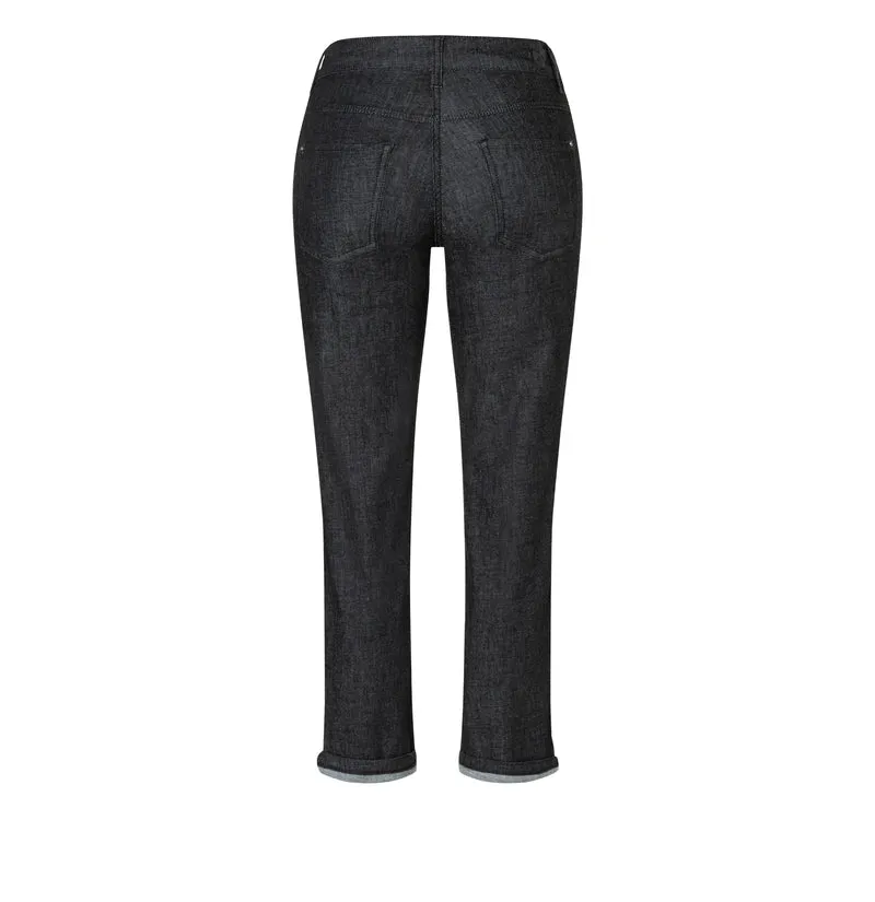 DREAM cropped auth.