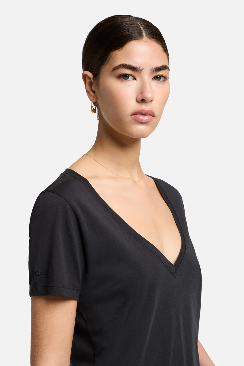 Pima Cotton Easy V-Neck Tee in Moonless Night