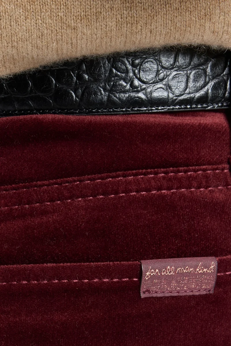 LEGGY BOOTCUT in Velvet Burgundy