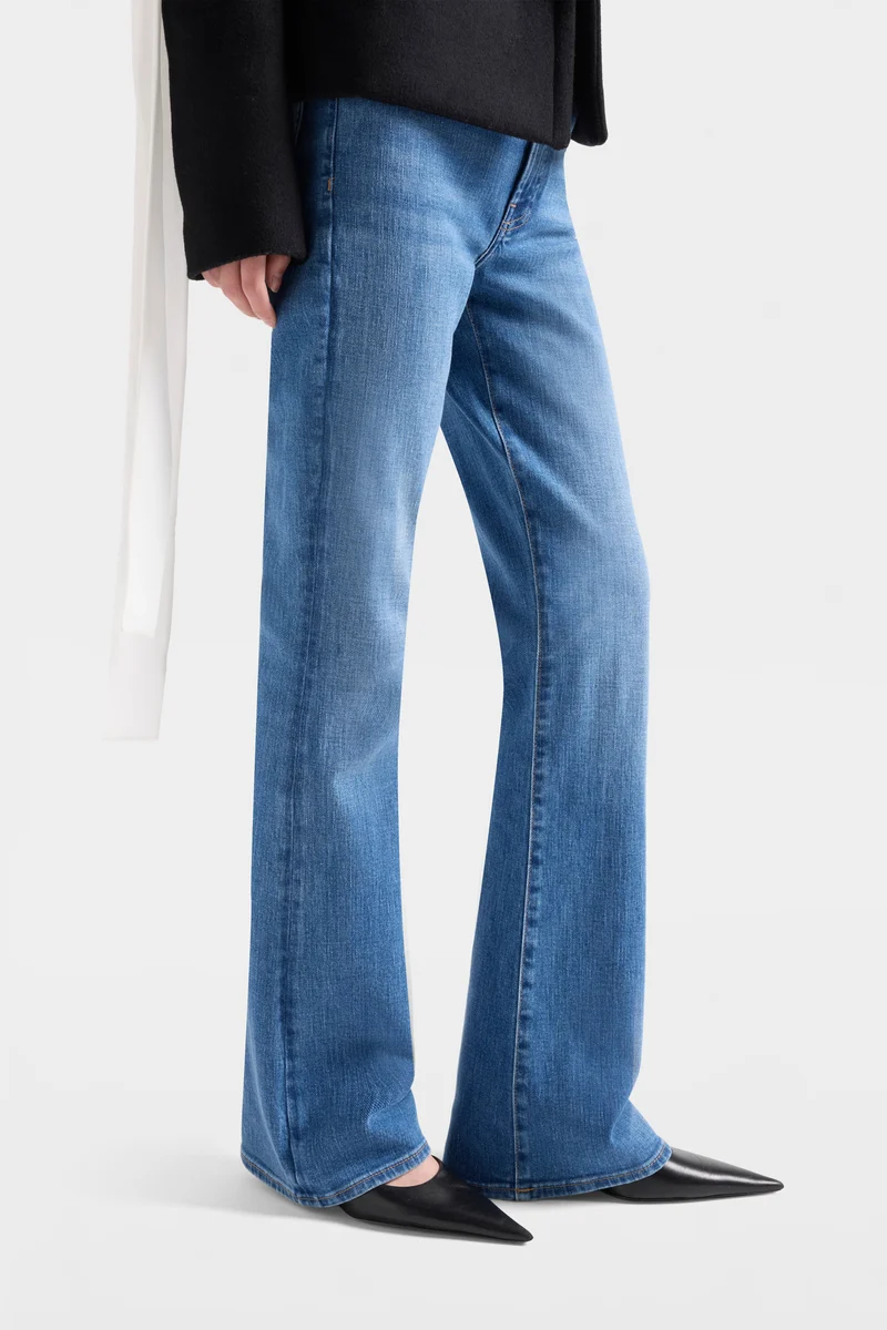 LEGGY BOOTCUT in Cashmere Denim Cloud
