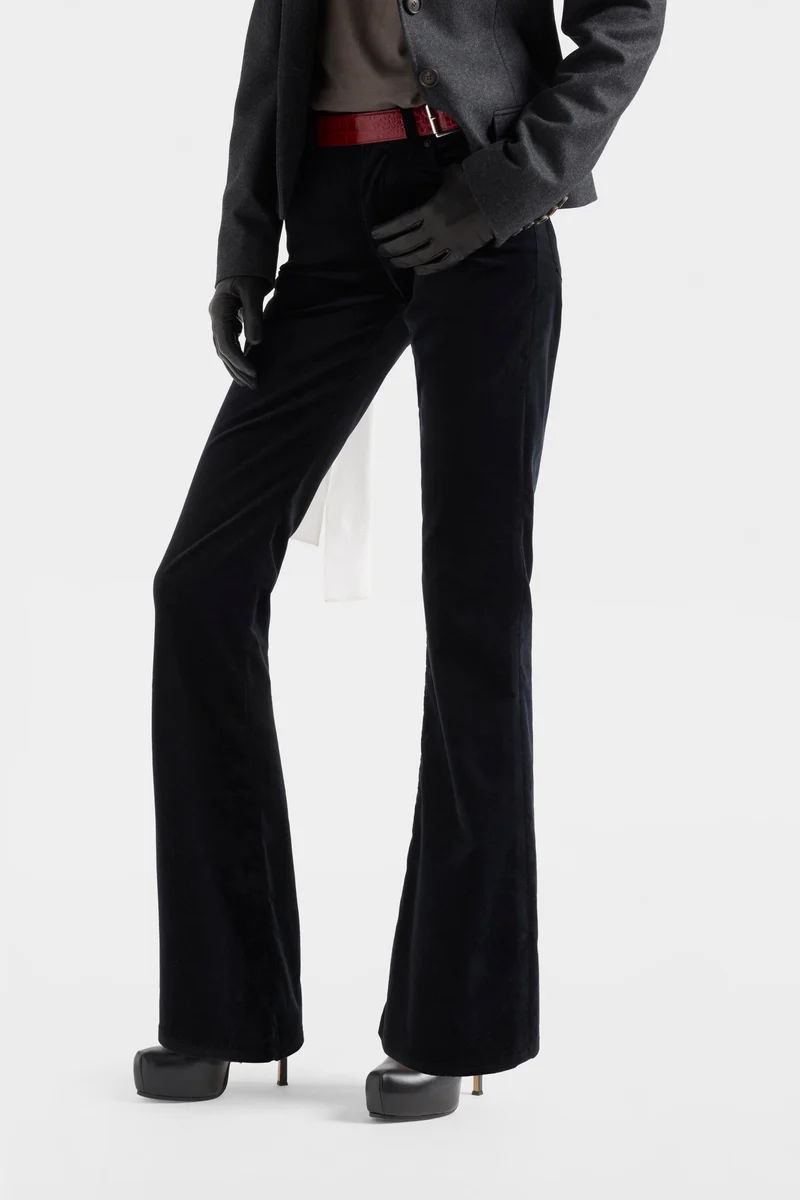 LEGGY BOOTCUT in Velvet Black