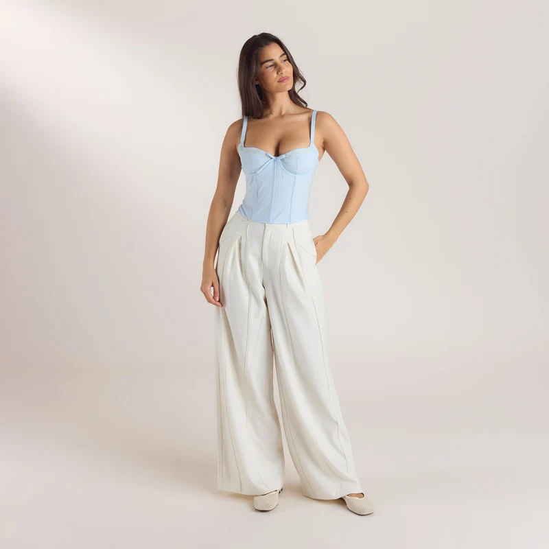 Weite Hose mit Faltendetails - Weissgrau