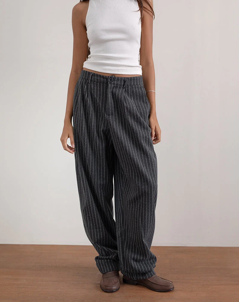 Misha Hose mit weitem Bein in Nadelstreifen Schwarz