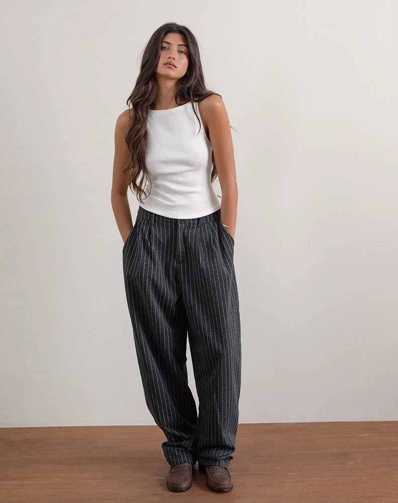 Misha Hose mit weitem Bein in Nadelstreifen Schwarz