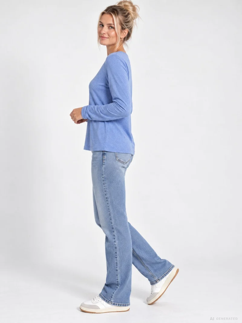 Hellblaues Damen Feinstrickshirt mit Rundhals