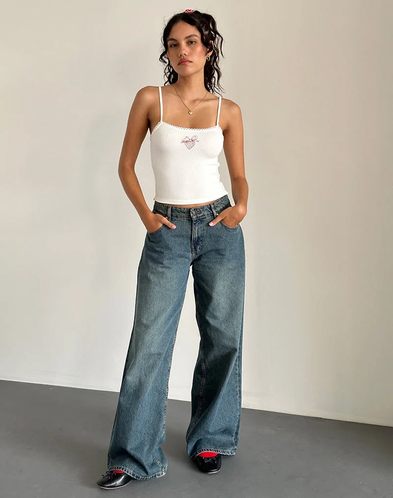 Suna Vest Top in Off White mit Erdbeer-Schleifenprint