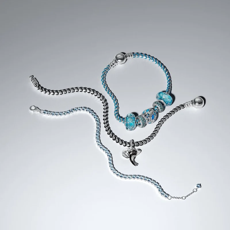 Pandora Moments Enamel Durchbrochener Schwimmender Fisch-Charm 794699C01