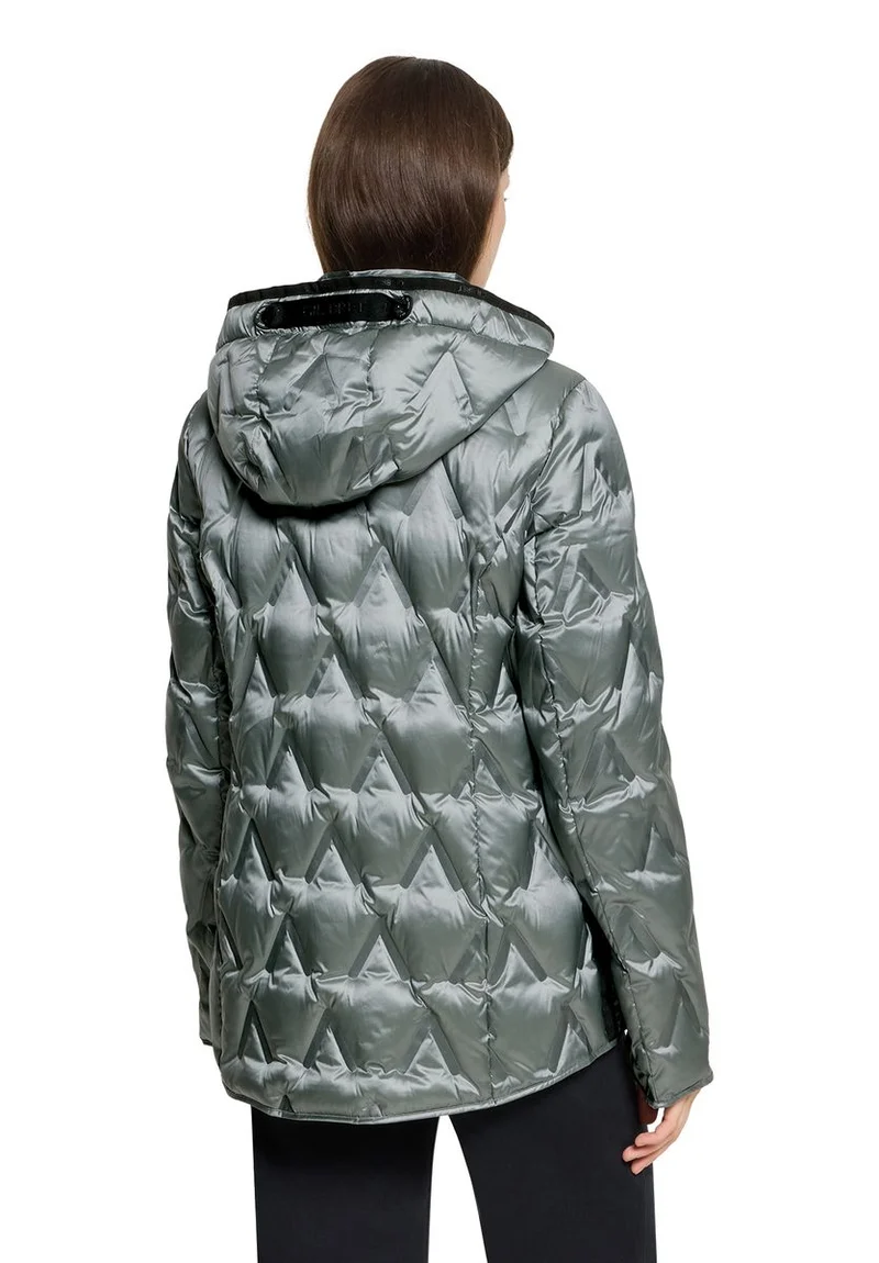 Daunenjacke