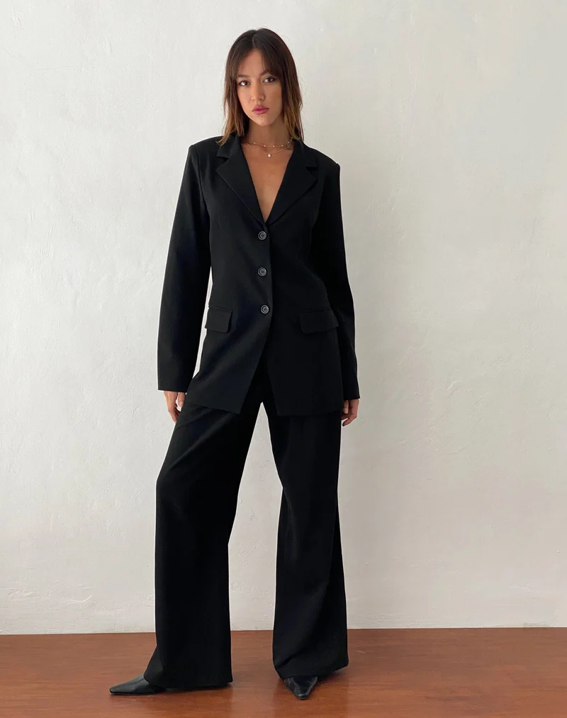 Nailaka Low Rise Tailored Trouser mit weitem Bein in Schwarz