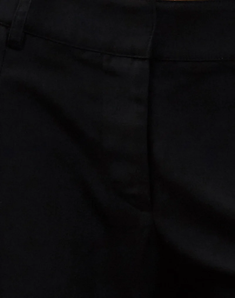 Salisu Hose mit weitem Bein in Tailoring Schwarz