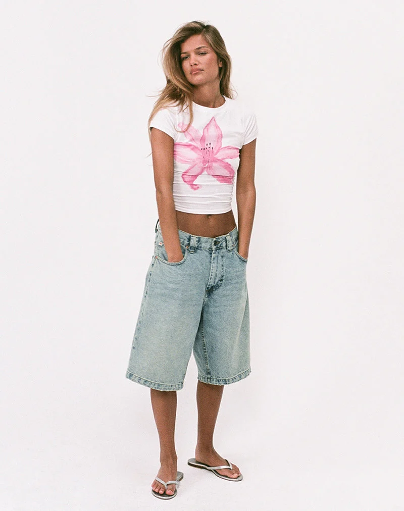 Skater-Shorts aus Denim mit niedriger Leibhöhe in Bleach-Denim