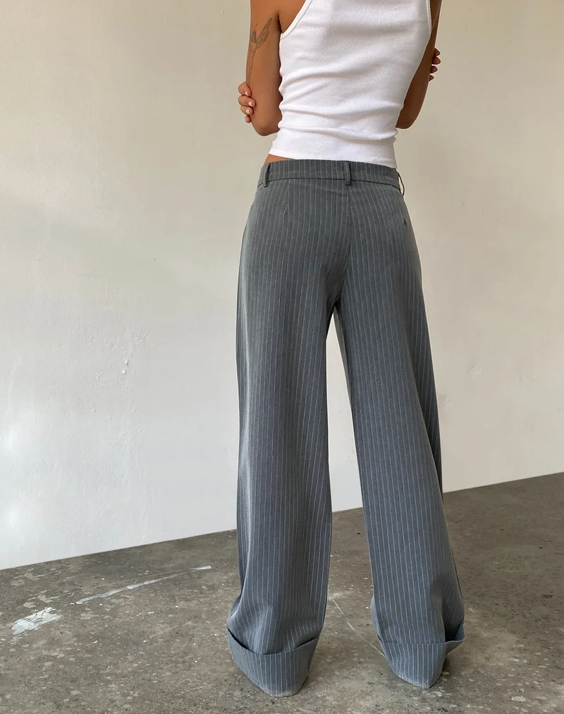 Abba Low Rise-Hose in Nadelstreifen Grau