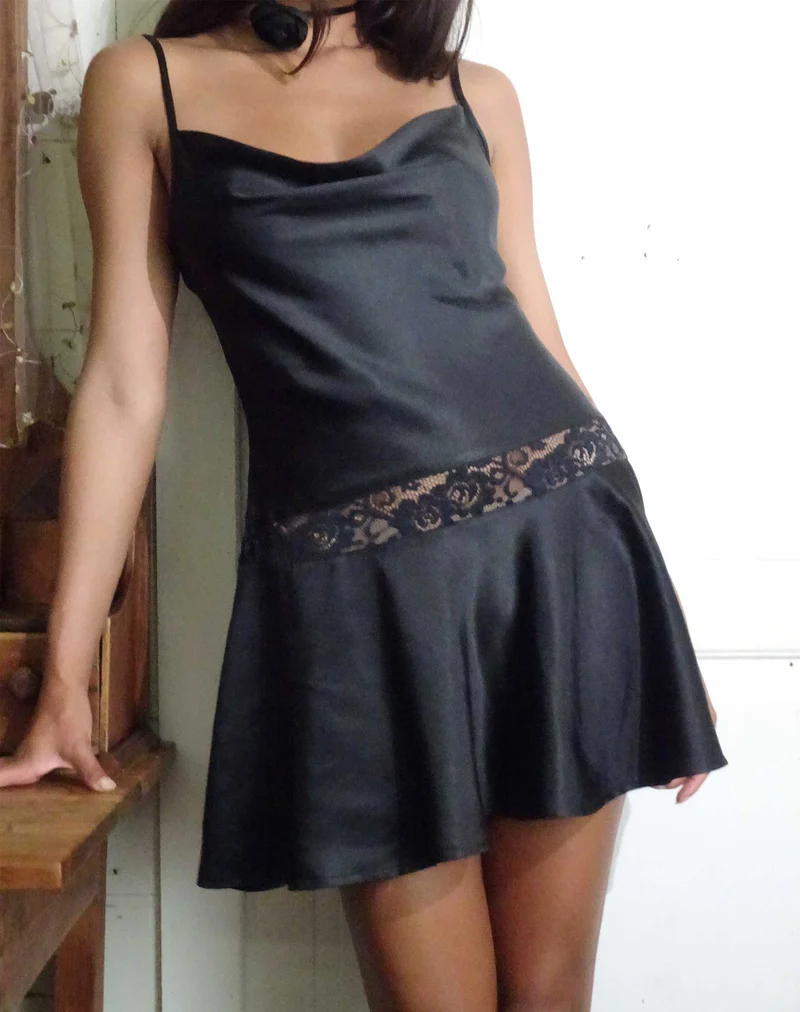 Tahira Mini-Slipkleid aus Satin Schwarz
