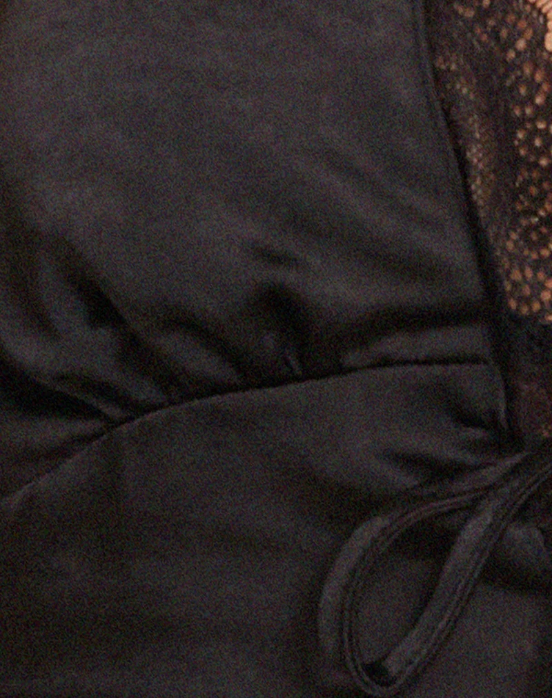 Mutsuki Neckholder-Top aus Satin Schwarz