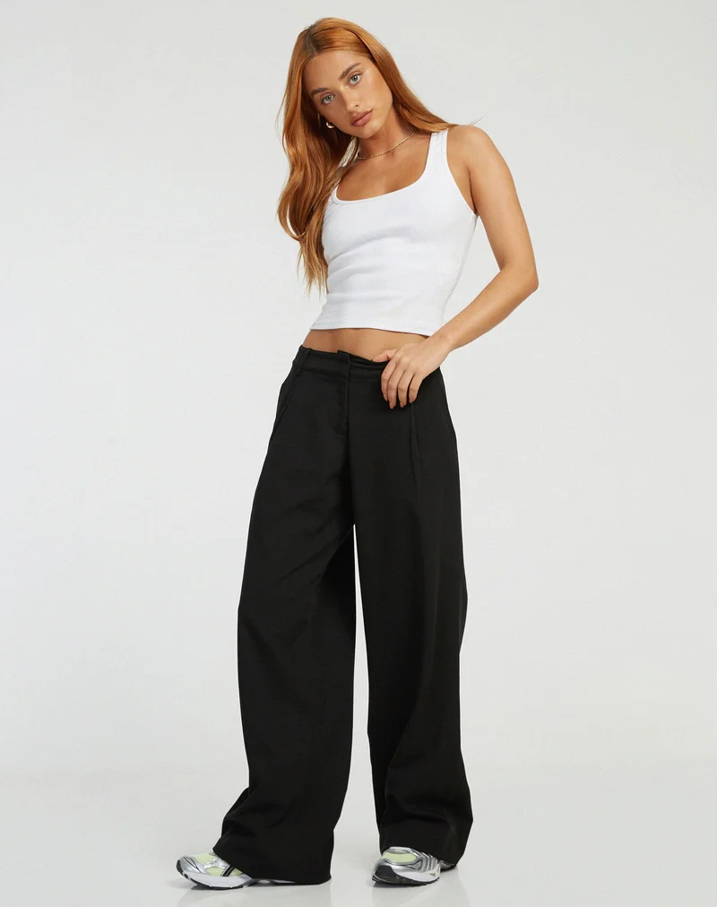 Hondra Hose mit weitem Bein in Schwarz