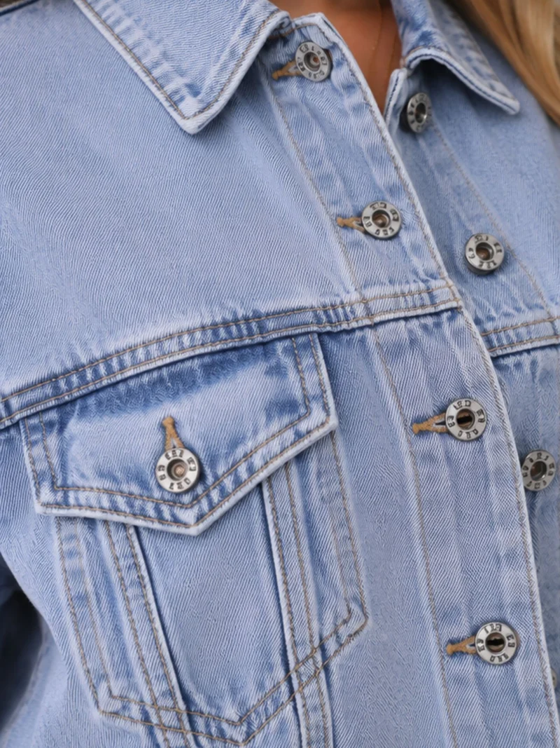 Splash of Color Cropped Jeansjacke