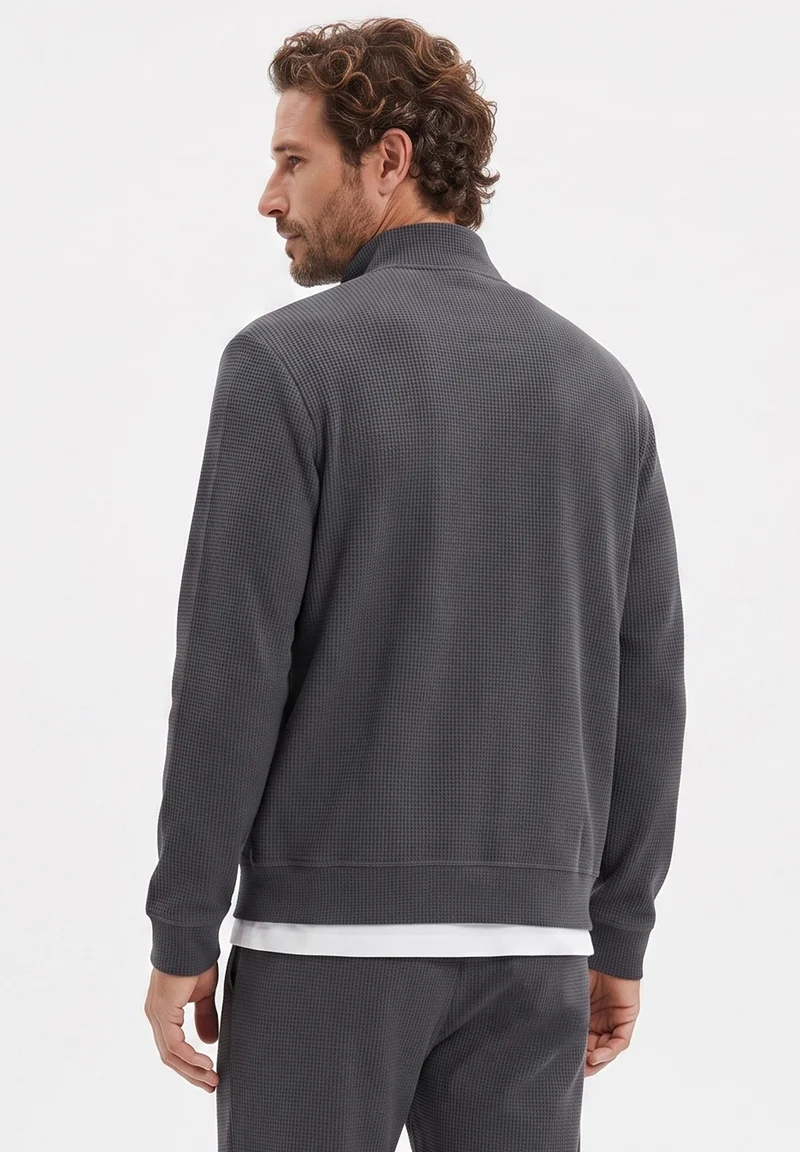 JORRIN | Waffel-Jacke aus Bio-Baumwolle & recyceltem Polyester