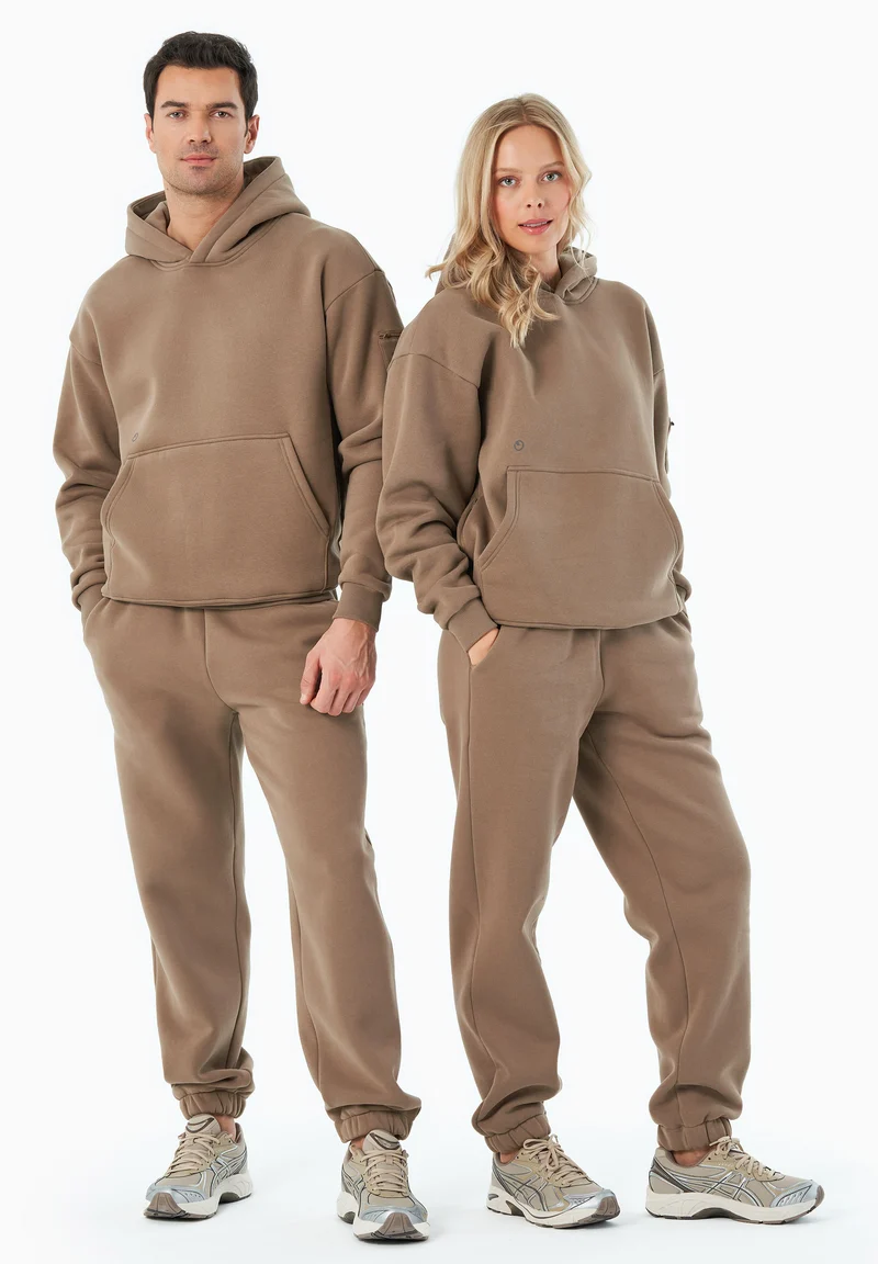 PARKERR | Essentials Travel Unisex Jogginghose aus Bio-Baumwolle & Recyceltem Polyester