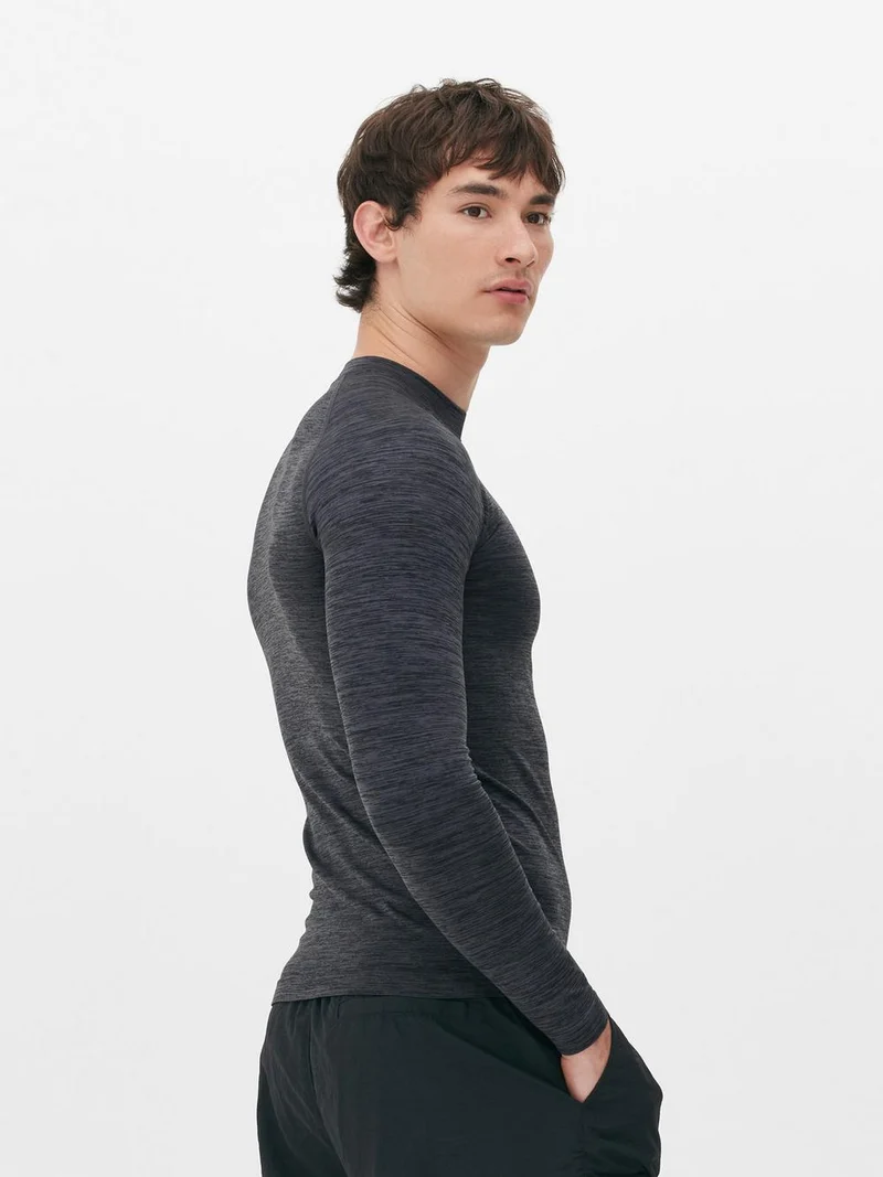 Long-Sleeved Performance Baselayer Top