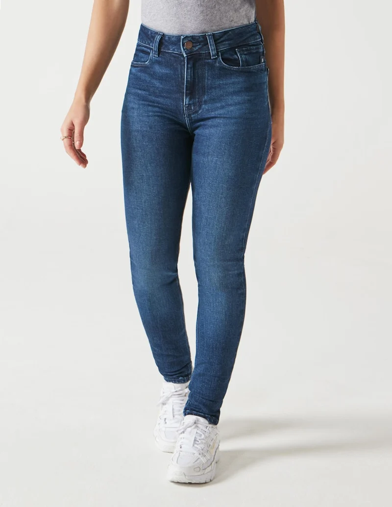 Women's Skinny-Fit Jeans v1.0