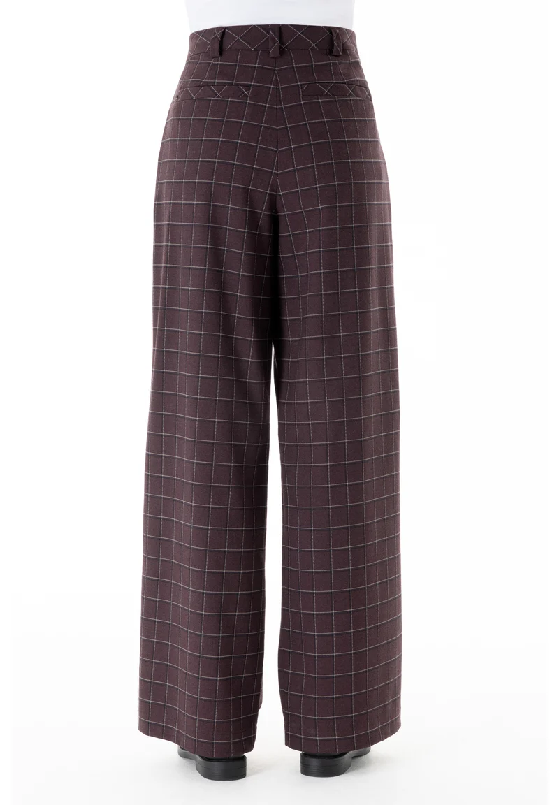 Wide-Leg-Hose aus recyceltem Polyester und ECOVERO™ Viskose