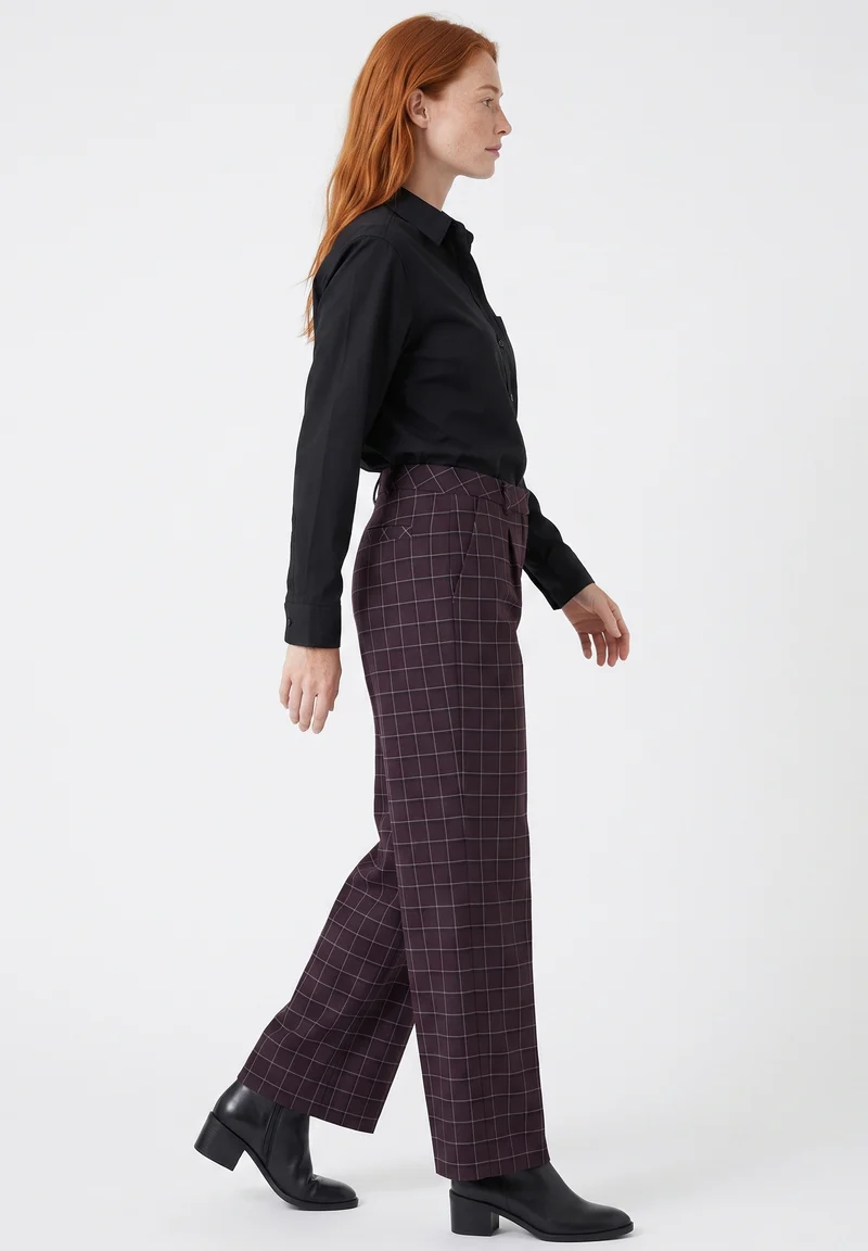 Wide-Leg-Hose aus recyceltem Polyester und ECOVERO™ Viskose