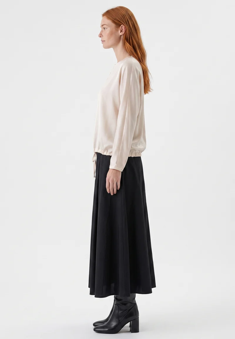 Bluse aus Viskose im Satin-Gewebe