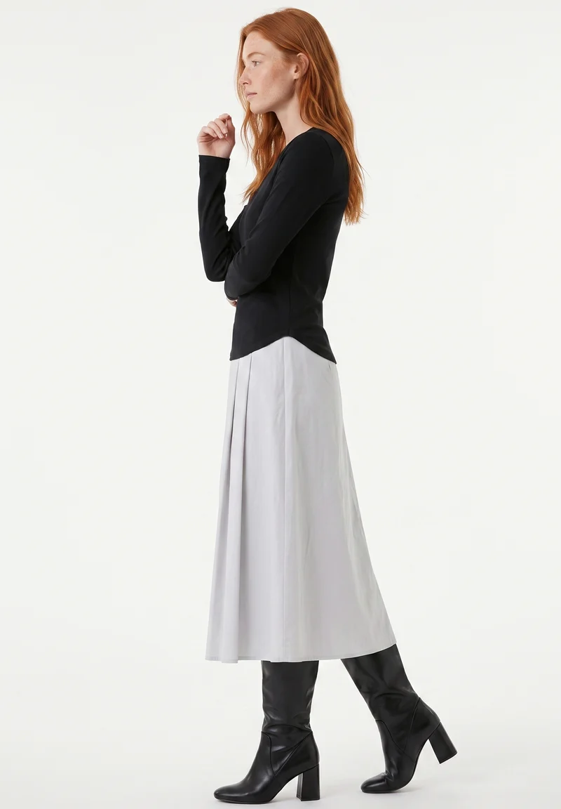 Slim-Fit-Longsleeve aus Bio-Baumwolle