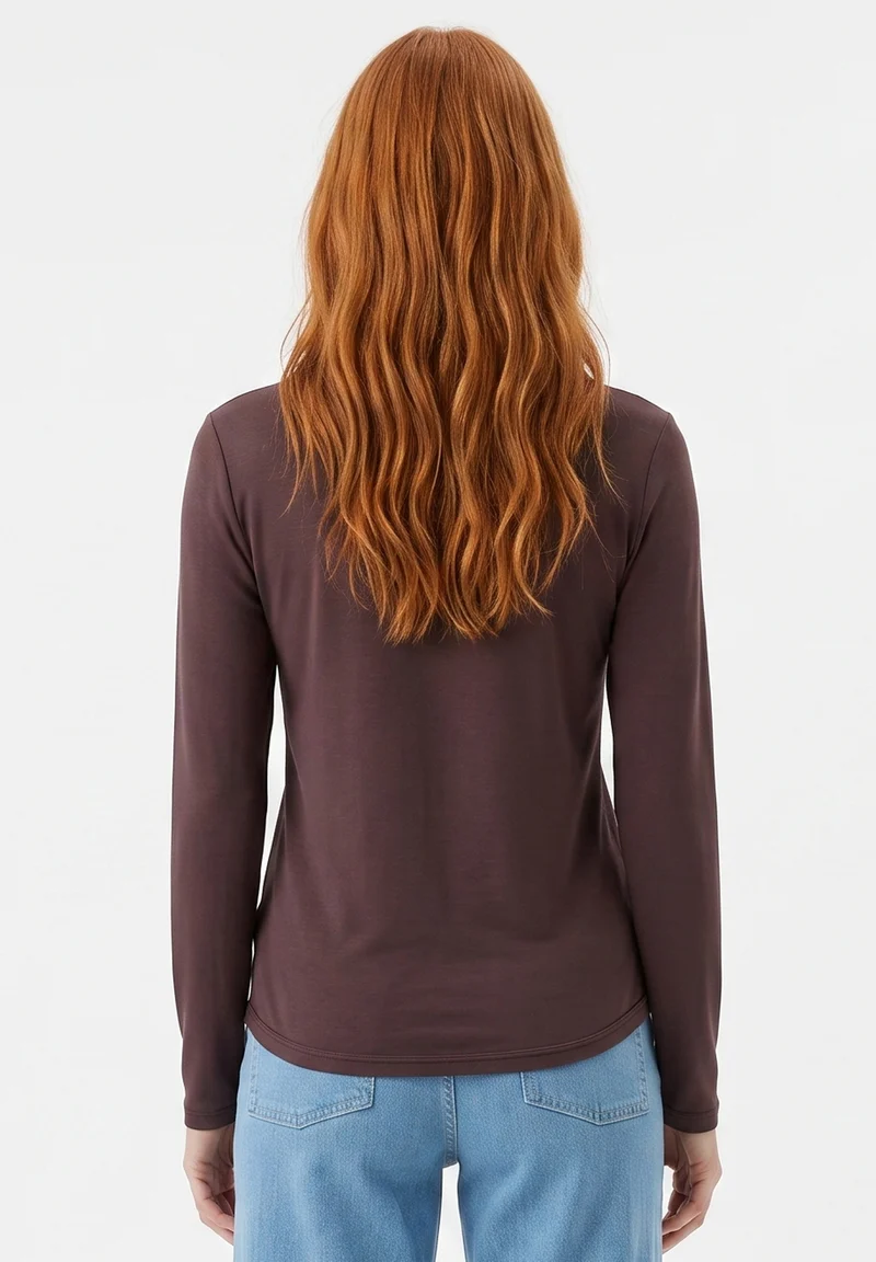 Slim-Fit-Longsleeve aus Bio-Baumwolle