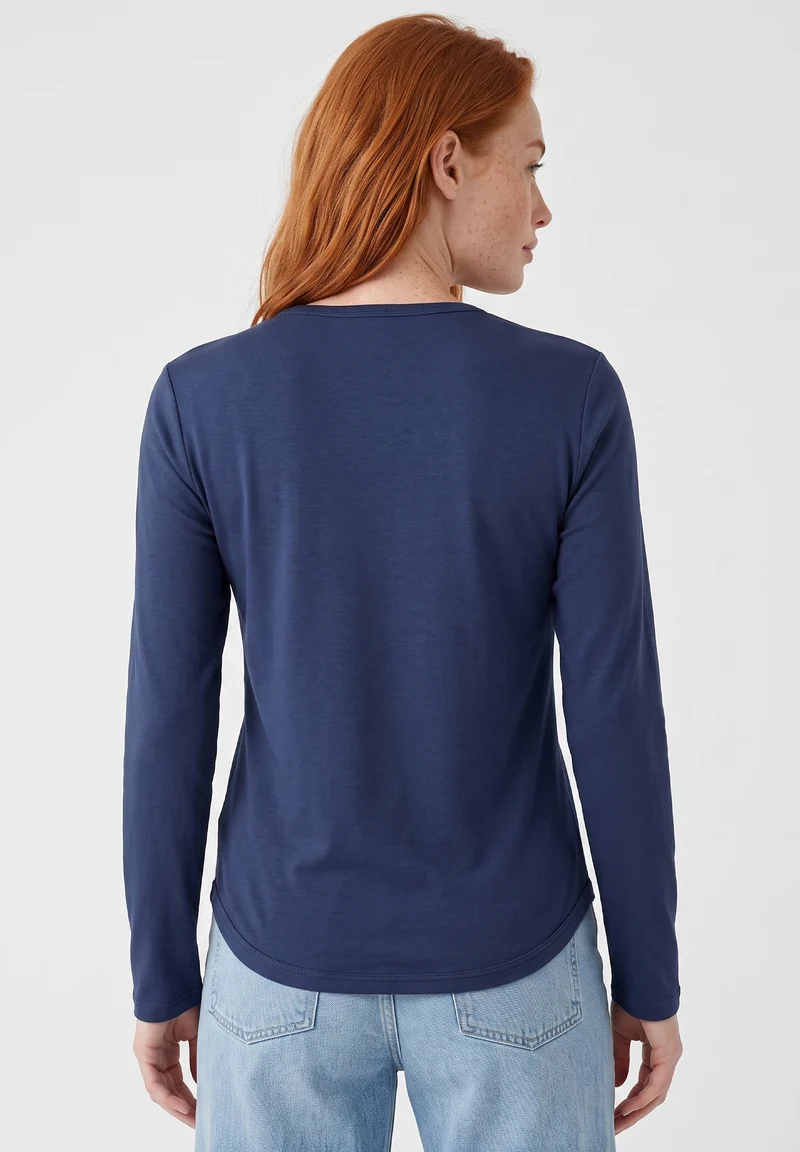 Slim-Fit-Longsleeve aus Bio-Baumwolle