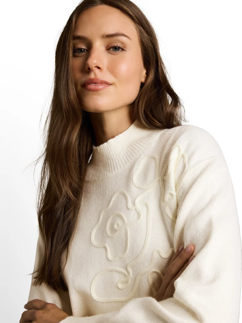 knit cosy embroidered mock-nec, Whisper White