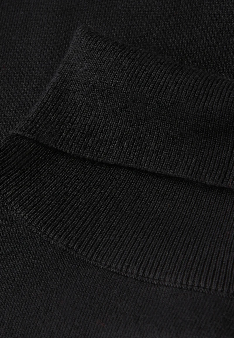 LTD QR_basic roll-neck, Black