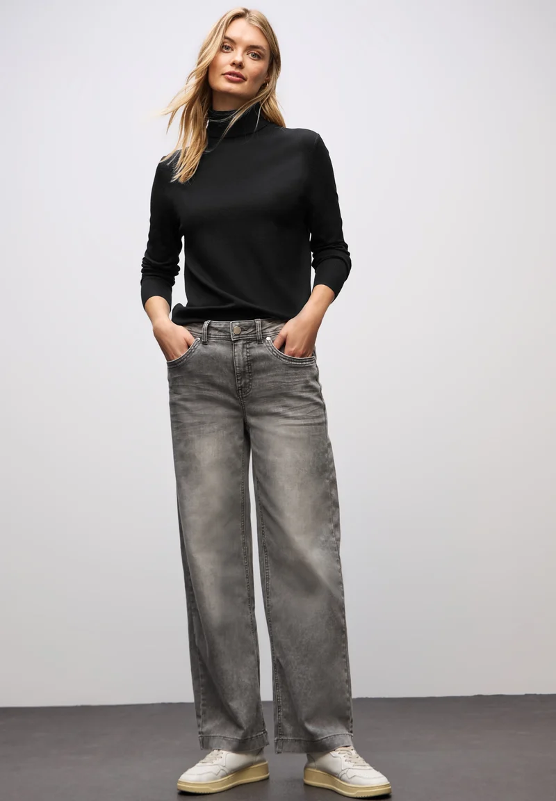 LTD QR_basic roll-neck, Black