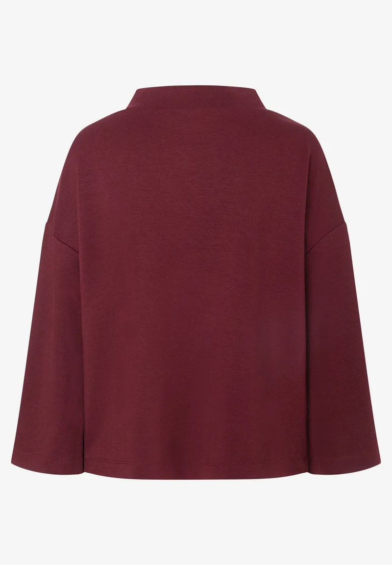 Sweatshirt with Turtleneck, pomegranate red