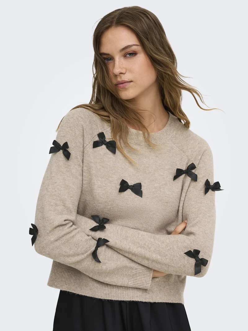 ONLNOELLE LS BOW PULLOVER KNT, Beige/W. Black Bows
