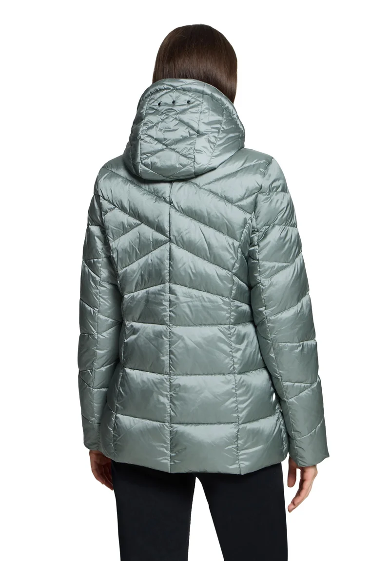 Jacke Watte, Lead