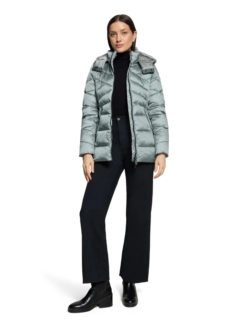 Jacke Watte, Lead