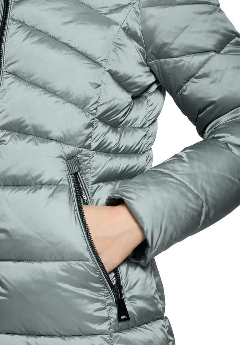 Jacke Watte, Lead