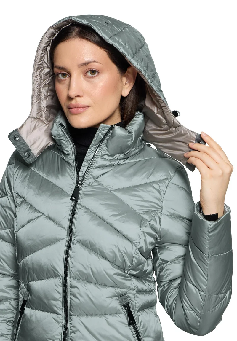 Jacke Watte, Lead