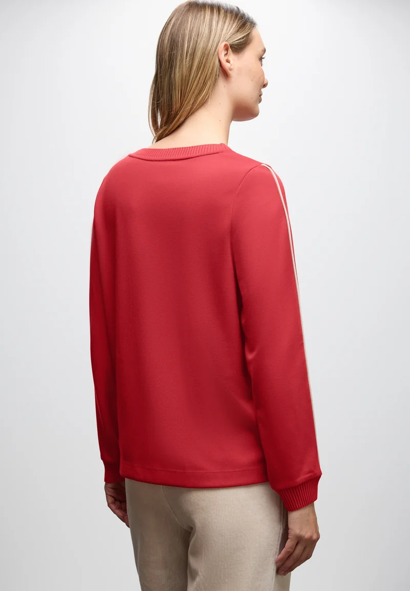 shirt w.kick details, racing red