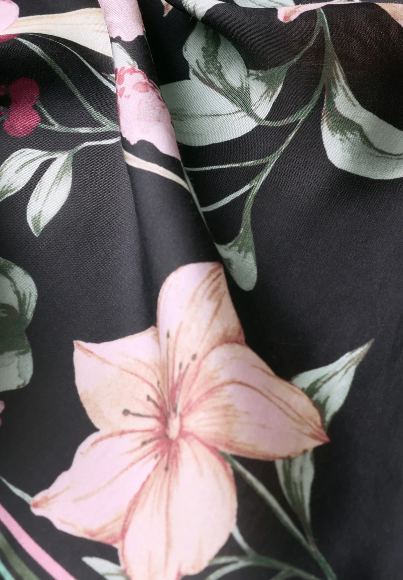 STUDIO_Printed Nicki Satin Squ, inked grey
