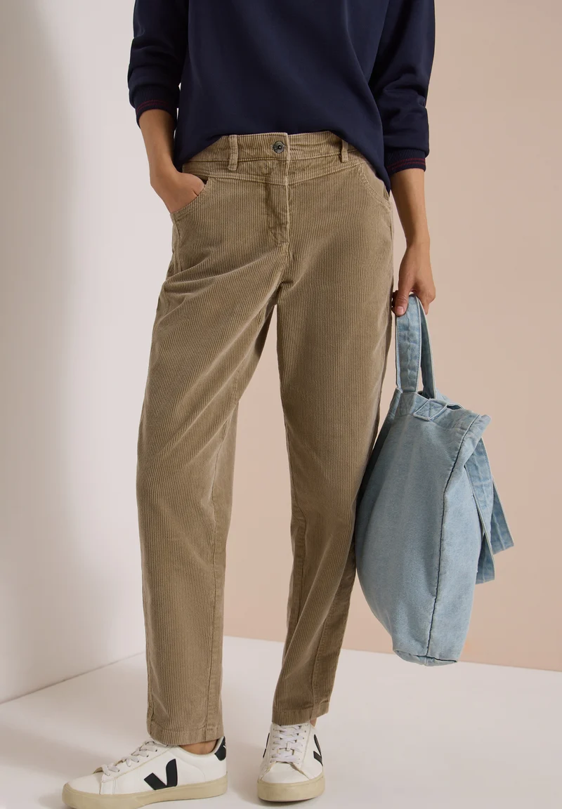 Style Scarlett Barrel Corduroy, creamy mocha