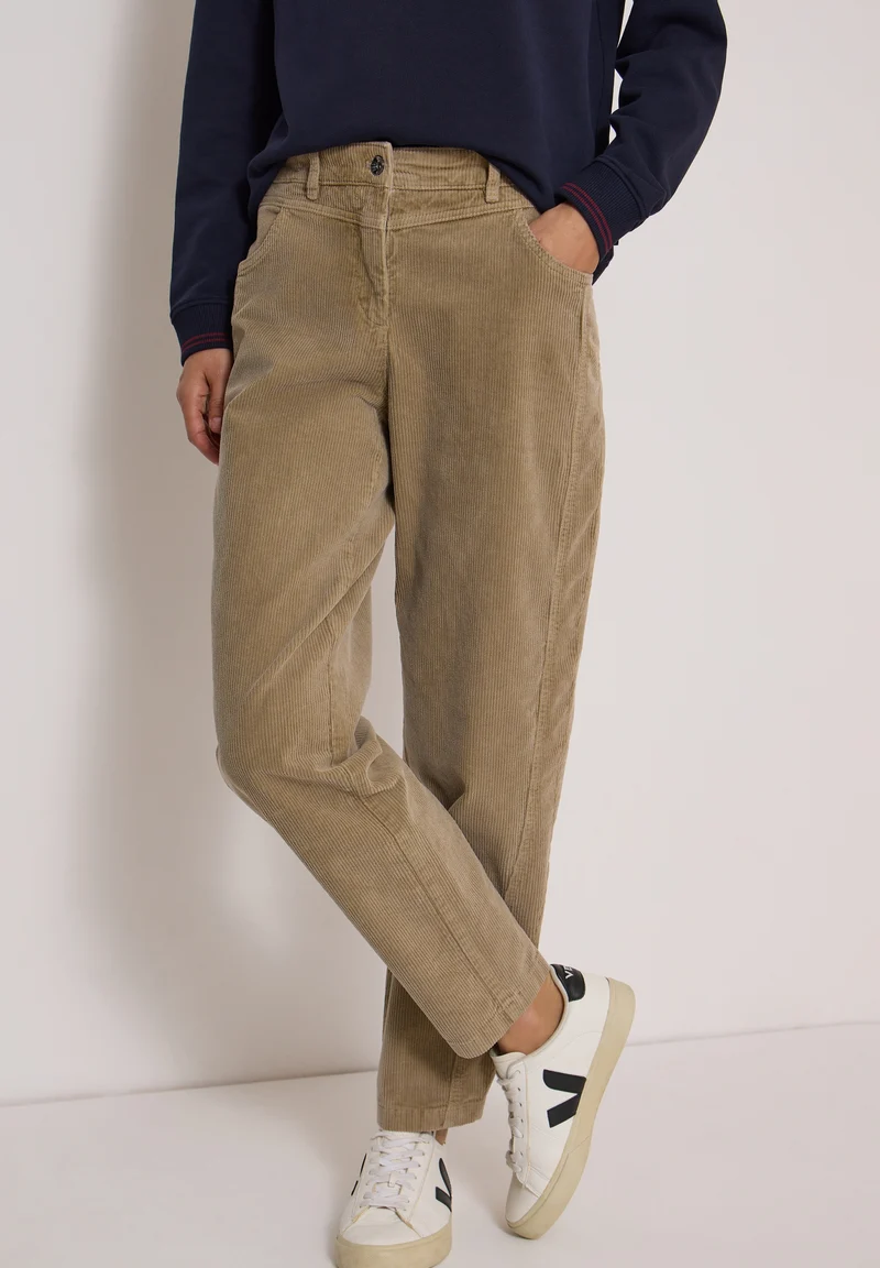 Style Scarlett Barrel Corduroy, creamy mocha