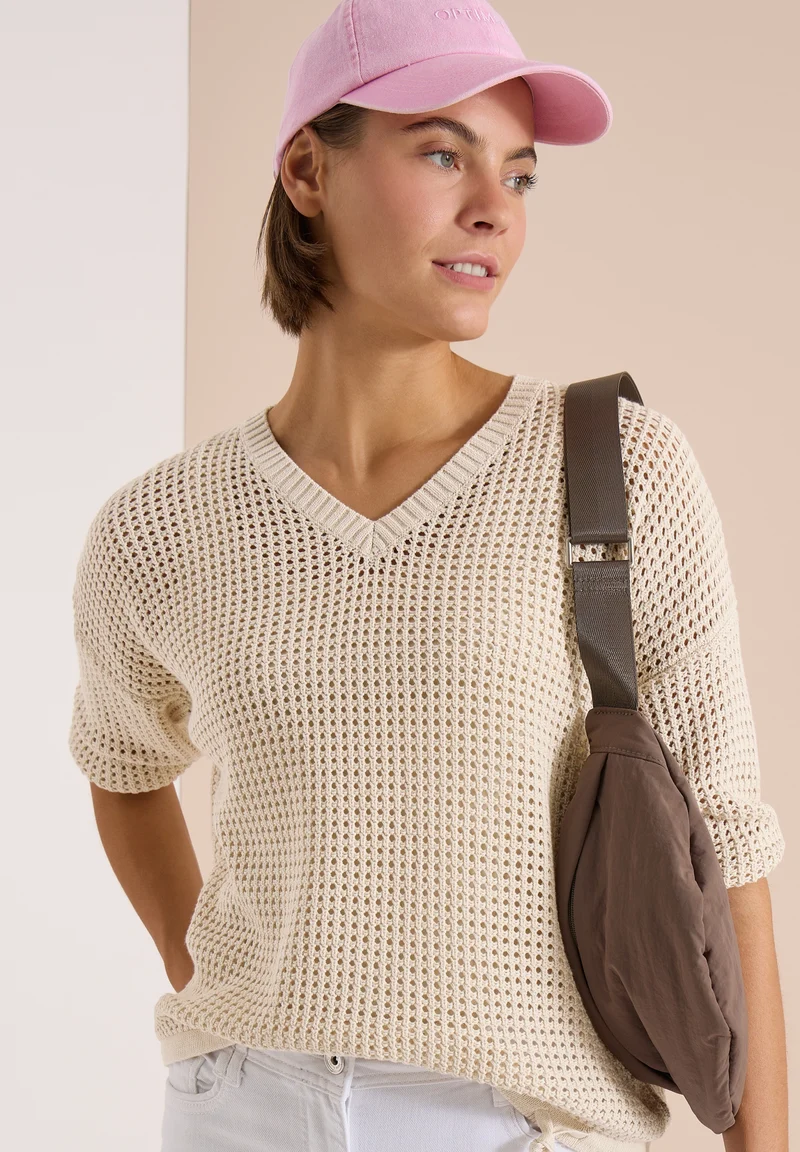 TOS_Crochet V-neck, pearl beige