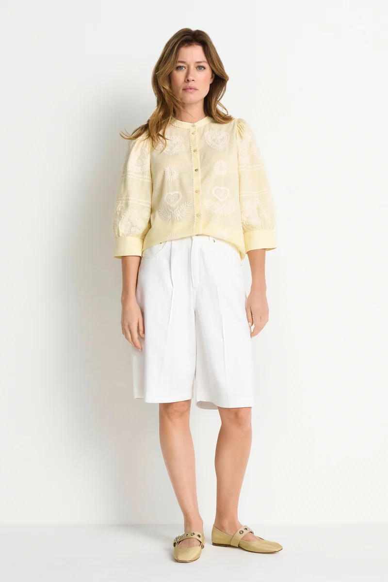 Musselin embroidery blouse, soft butter