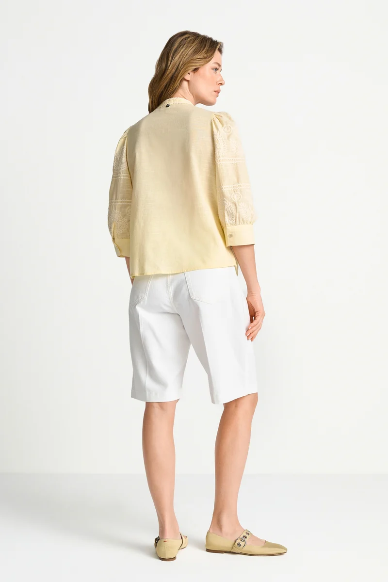 Musselin embroidery blouse, soft butter