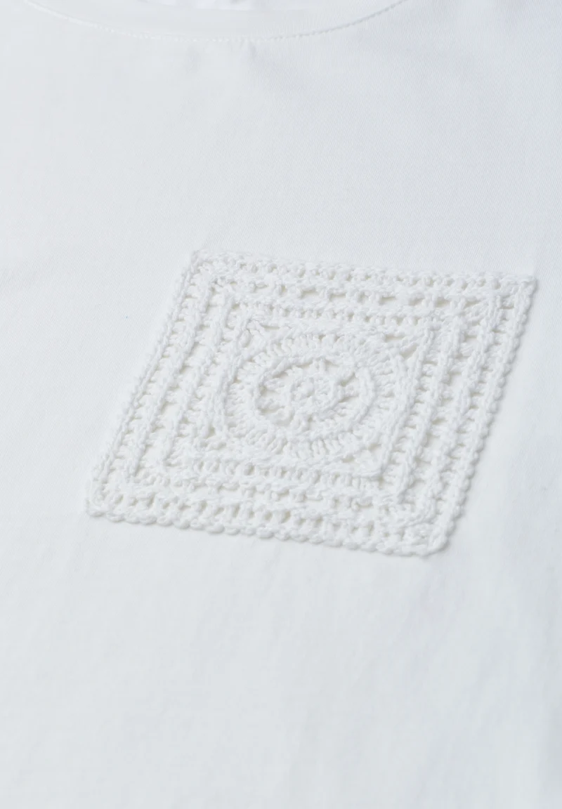 shirt w.crochet pocket, off white