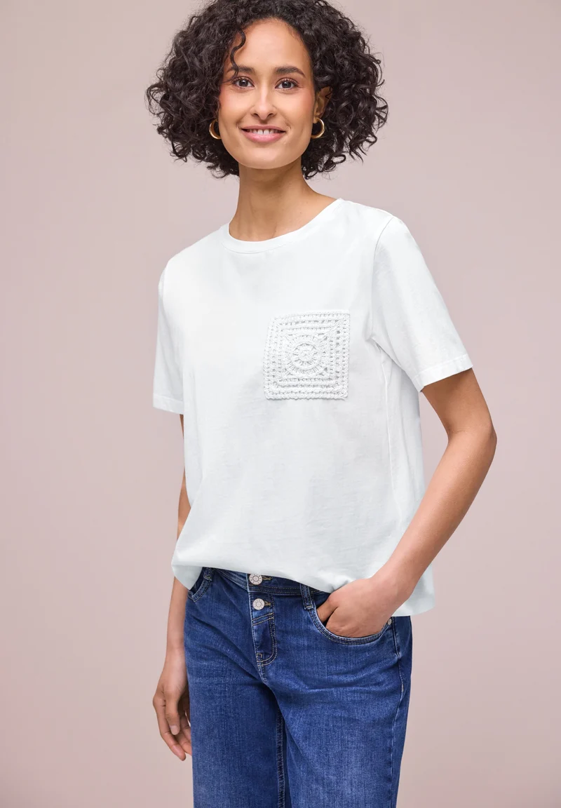 shirt w.crochet pocket, off white