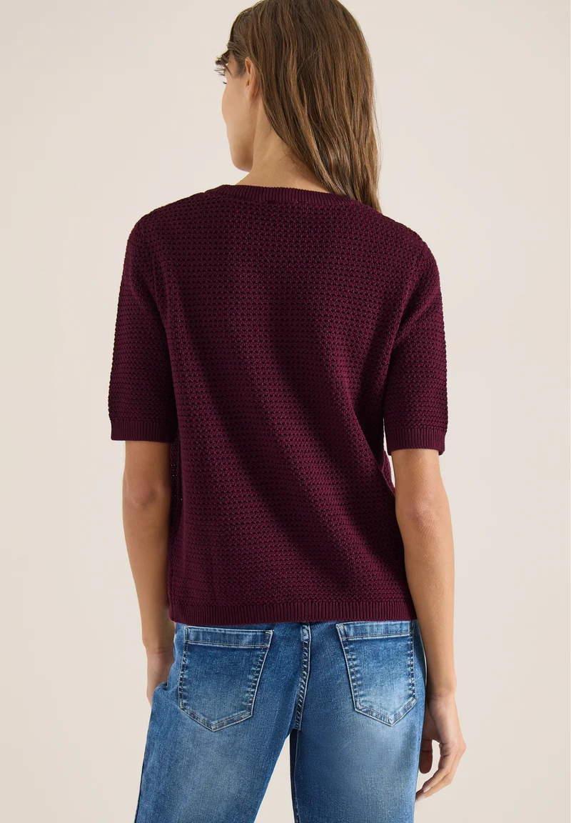 Structured Roundneck, sweet grape red